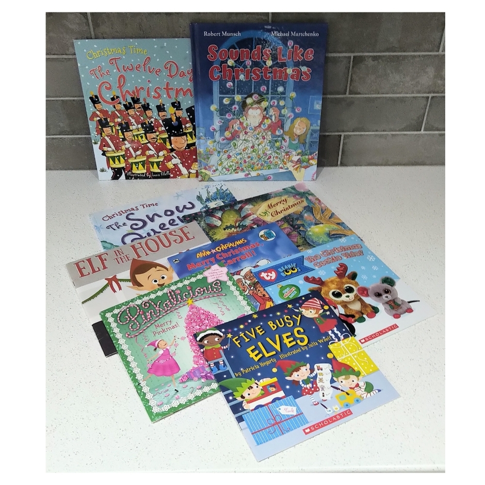 Early Reader Christmas Theme 9 Book Bundle (1 Hardcover / 8 Softcover)